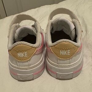 Nike Kids' White and Tan Sneakers with Pink Accents